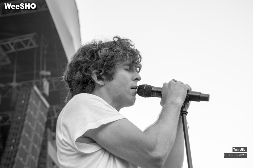 5/10 photos du spectacle Turnstile