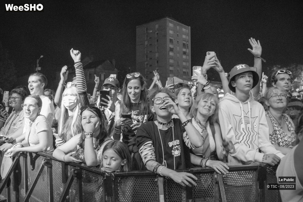 10/20 photos du spectacle Ambiance du 17 août 2023 au Cabaret Vert