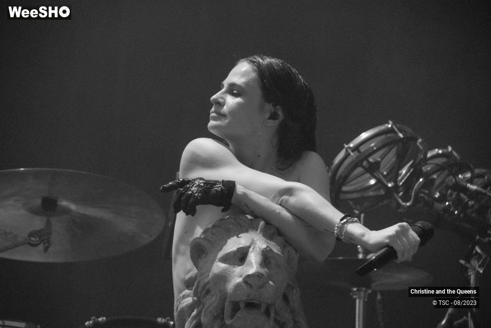 21/23 photos du spectacle Christine and the Queens