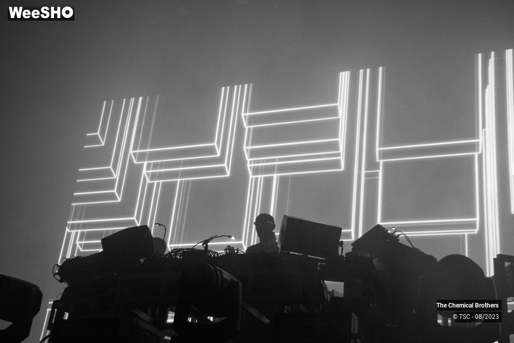 2/11 photos du spectacle The Chemical Brothers