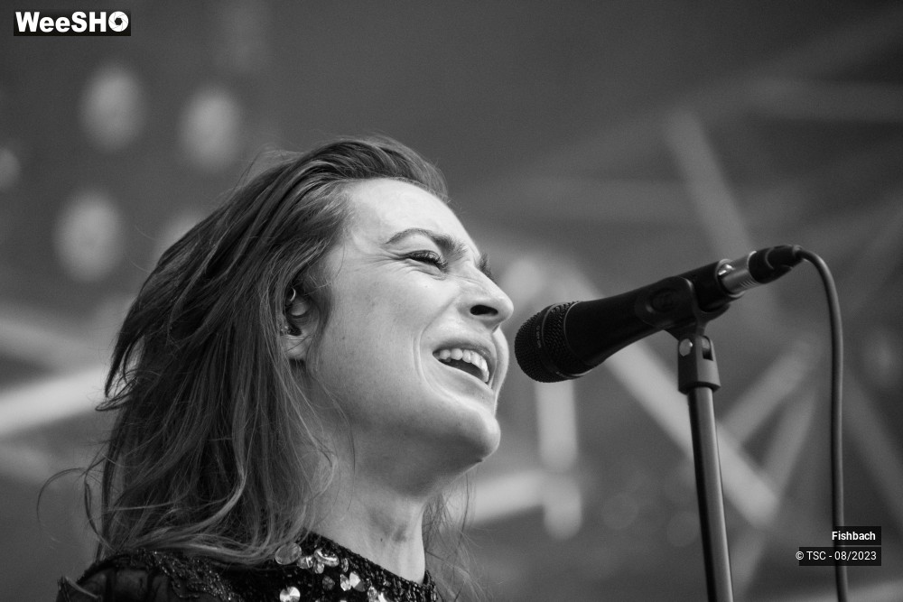 8/15 photos du spectacle Fishbach