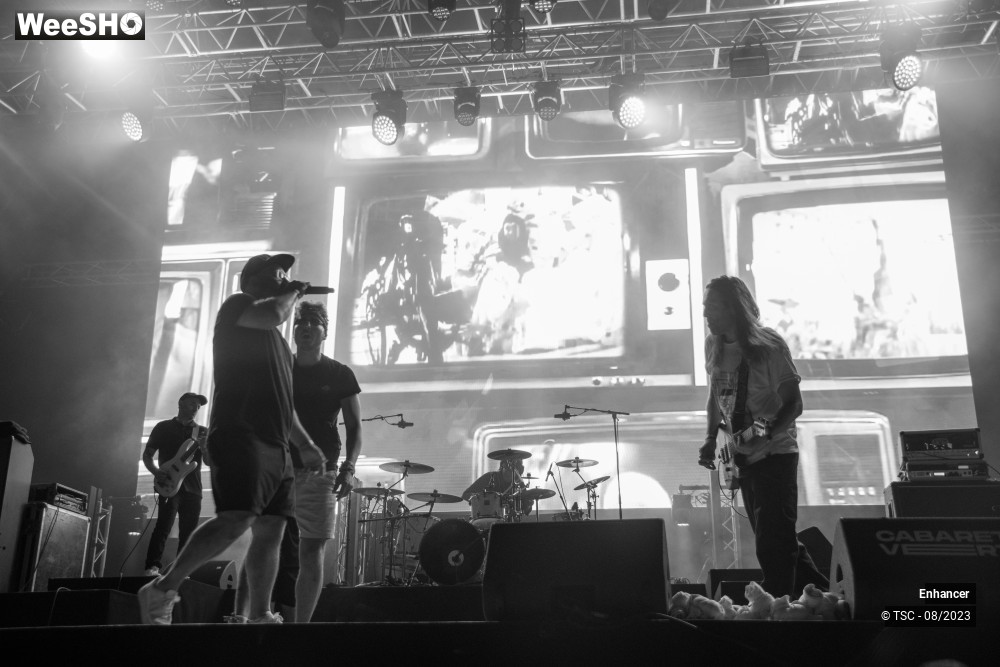 15/17 photos du spectacle Enhancer