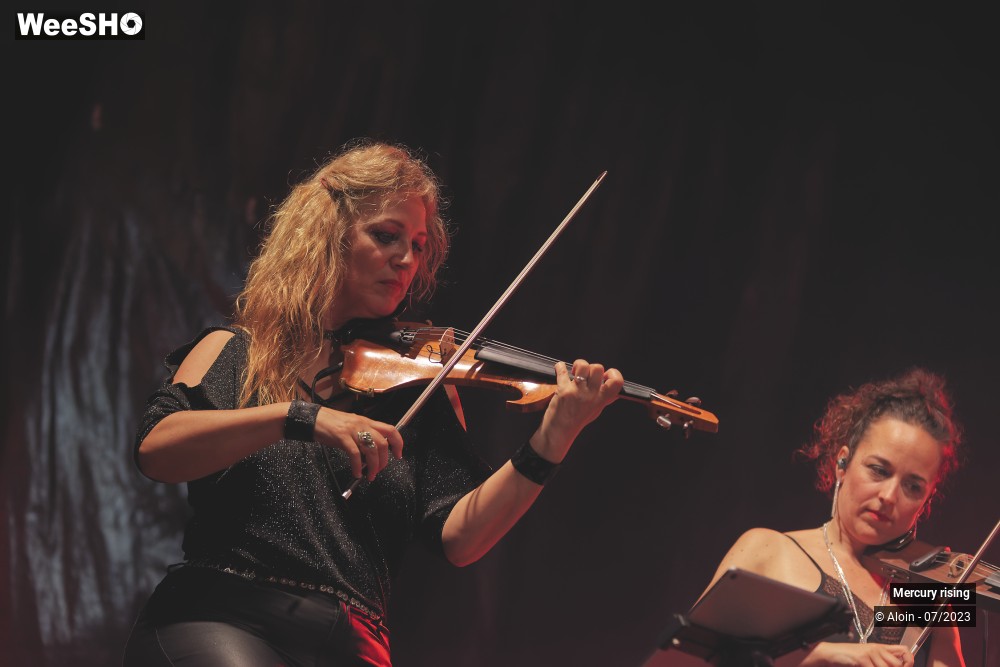 28/46 photos du spectacle Mercury rising