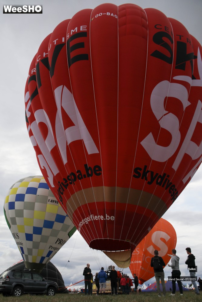 39/89 photos du spectacle Montgolfières