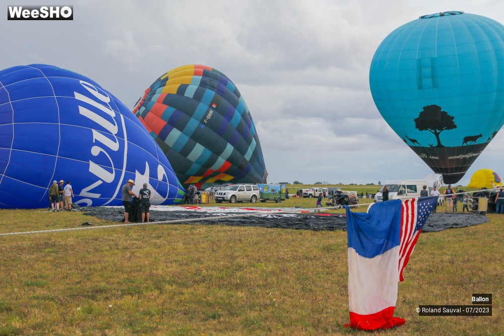 50/89 photos du spectacle Montgolfières
