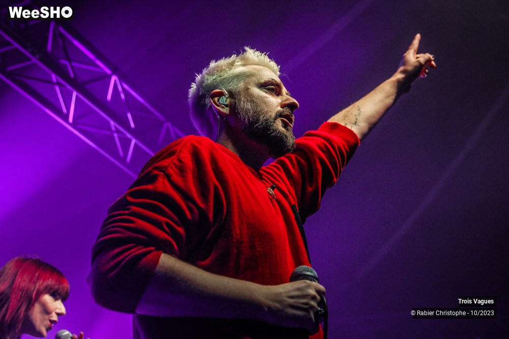 34/58 photos du spectacle Trois Vagues