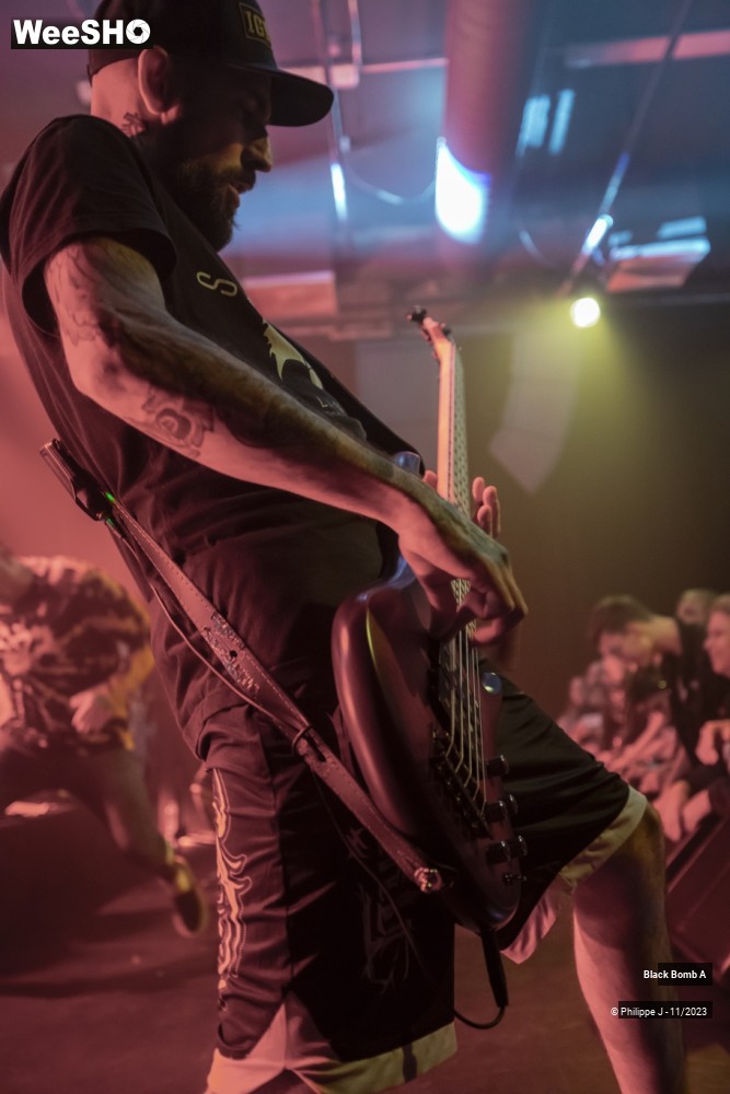 3/15 photos du spectacle Black Bomb A