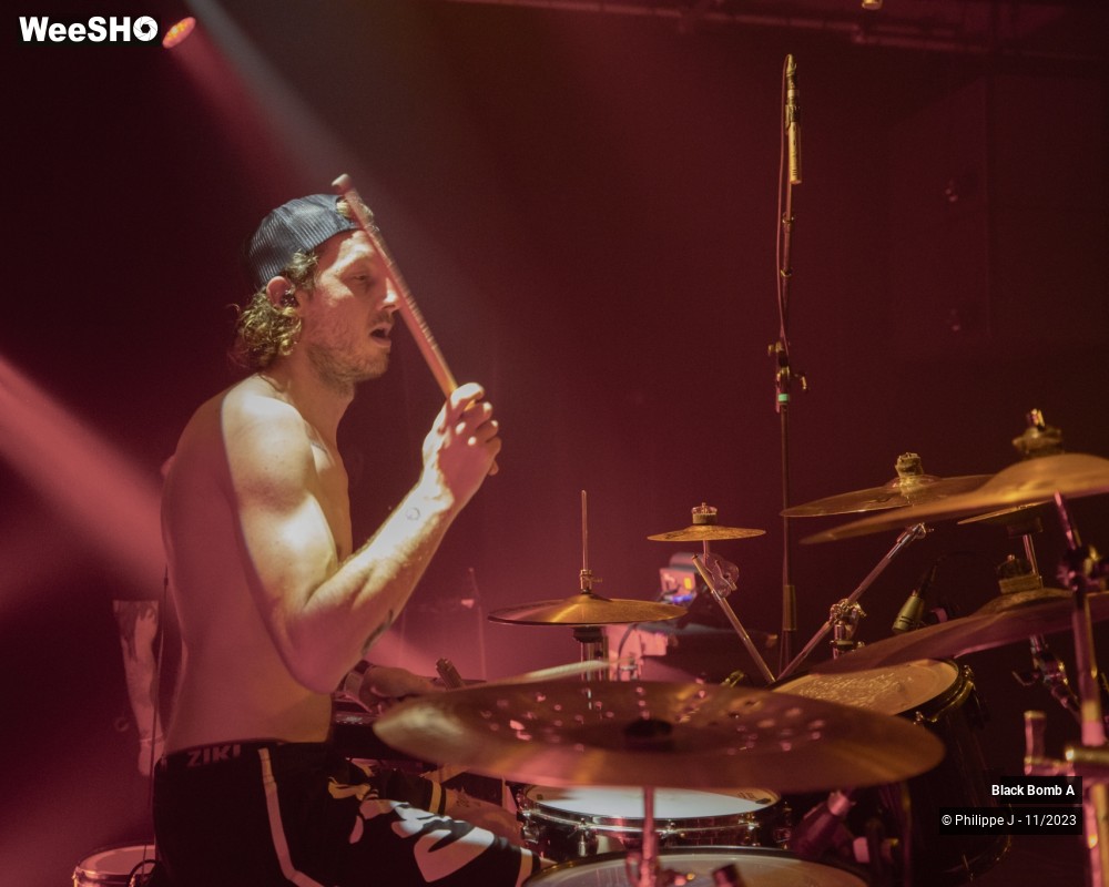 7/15 photos du spectacle Black Bomb A