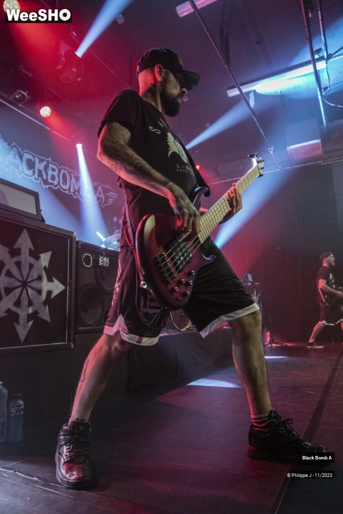 8/15 photos du spectacle Black Bomb A
