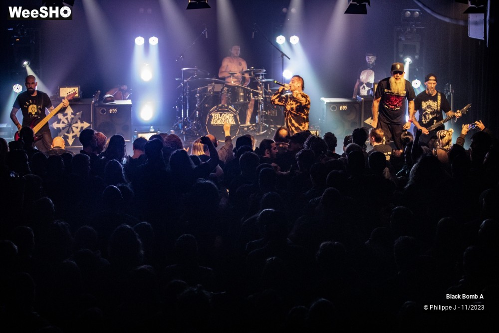 9/15 photos du spectacle Black Bomb A