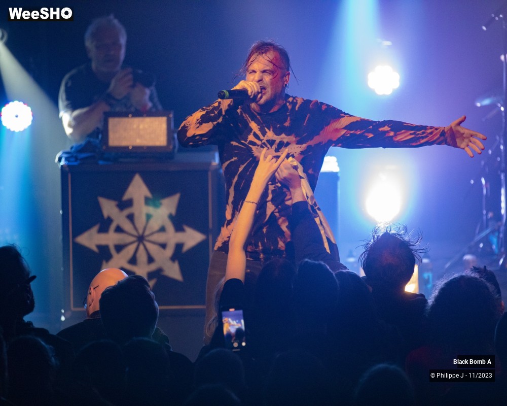 14/15 photos du spectacle Black Bomb A