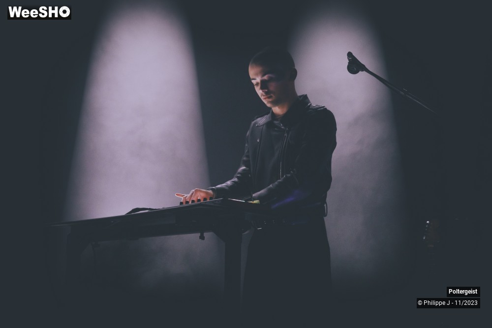 9/13 photos du spectacle Poltergeist