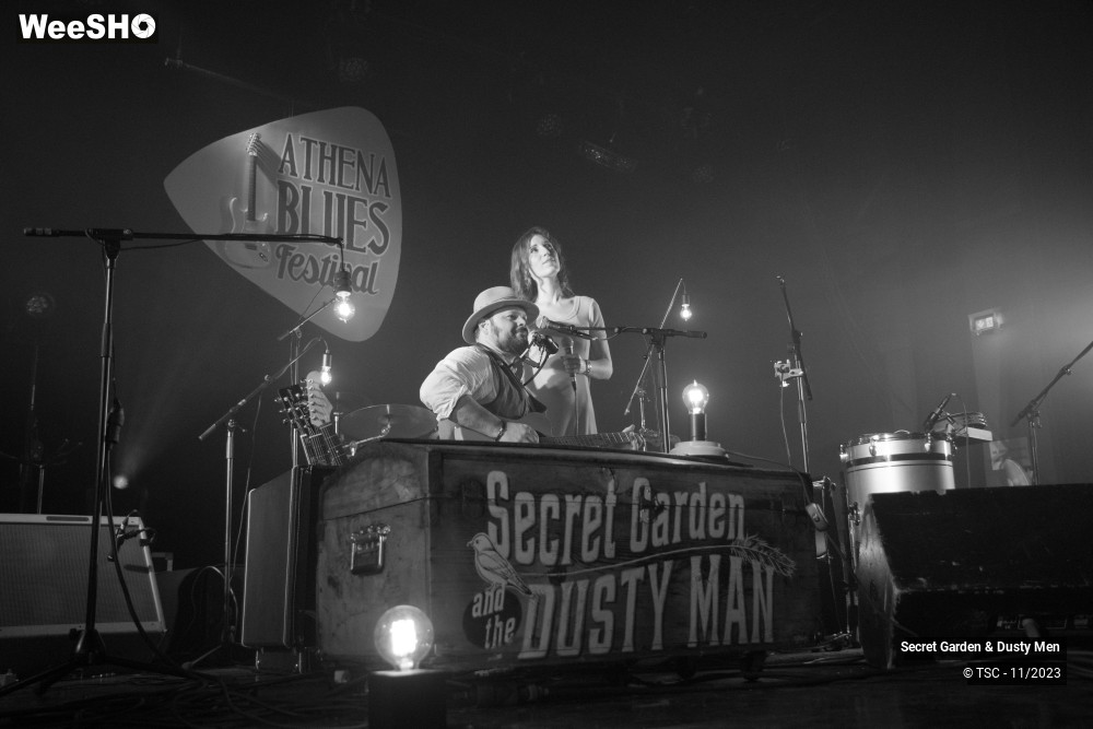 2/9 photos du spectacle SECRET GARDEN AND THE DUSTY MAN