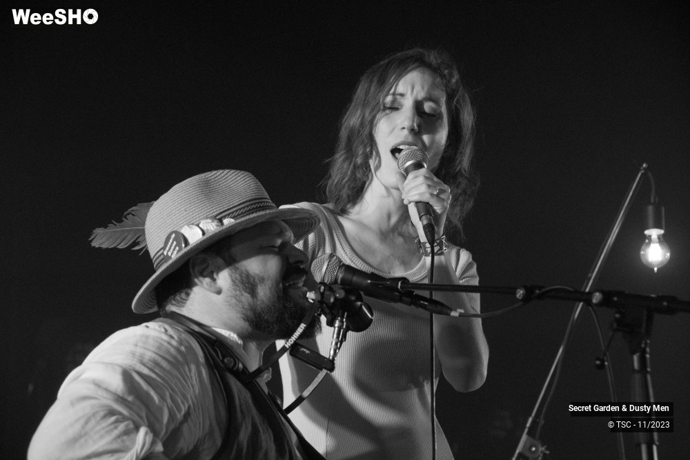 3/9 photos du spectacle SECRET GARDEN AND THE DUSTY MAN