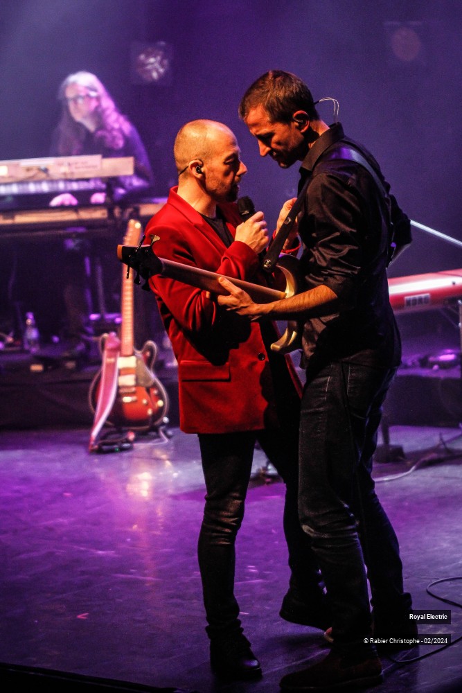 15/45 photos du spectacle Royal Electric