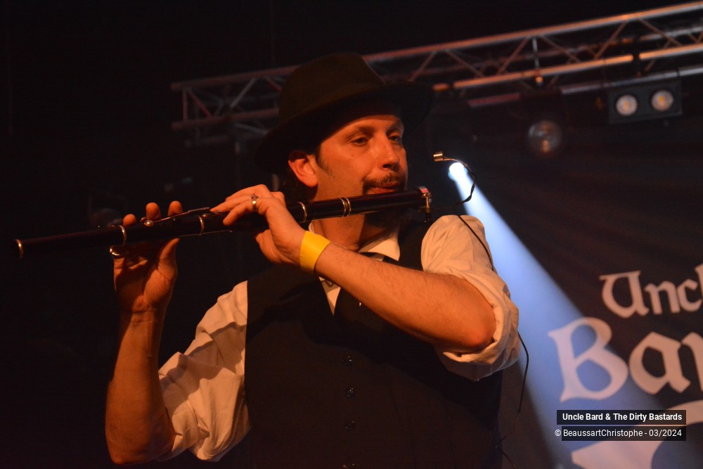 14/22 photos du spectacle Uncle Bard & The Dirty Bastards