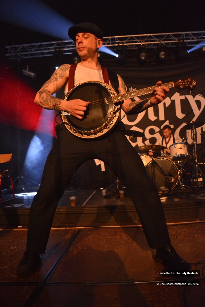 15/22 photos du spectacle Uncle Bard & The Dirty Bastards