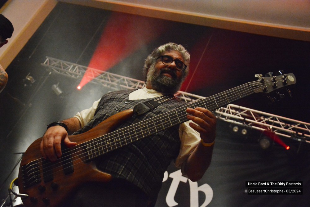 18/22 photos du spectacle Uncle Bard & The Dirty Bastards