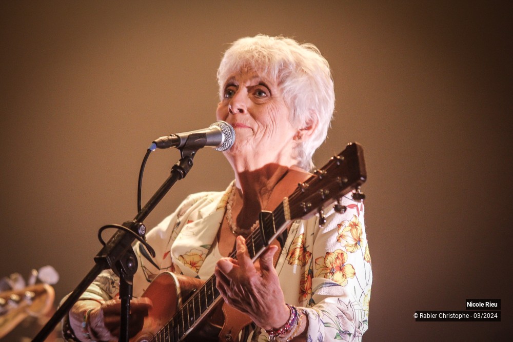 2/34 photos du spectacle Nicole Rieu