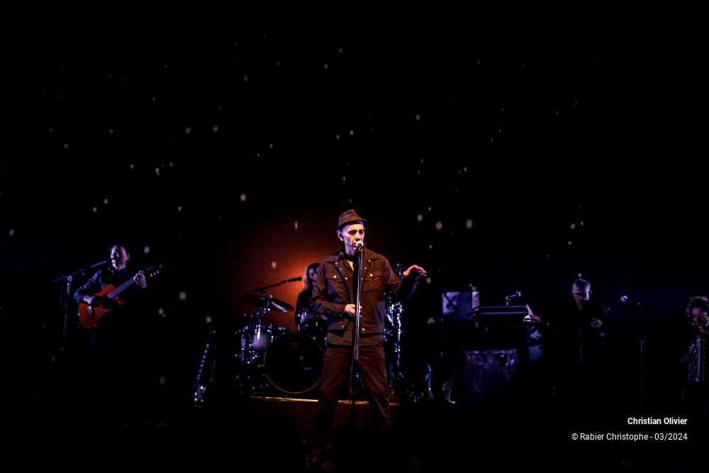16/56 photos du spectacle Christian Olivier