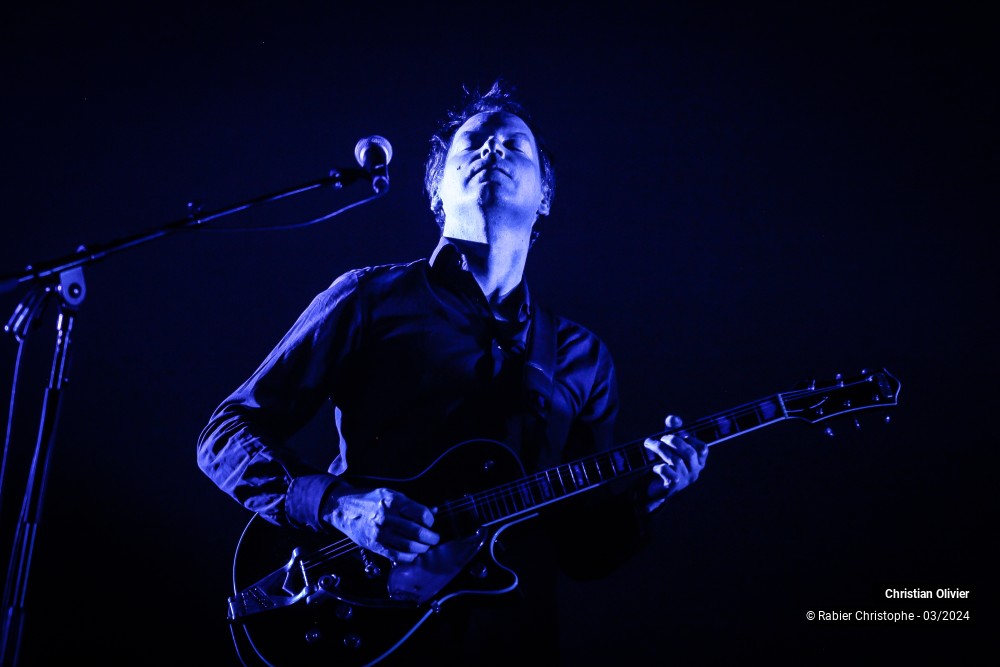 22/56 photos du spectacle Christian Olivier