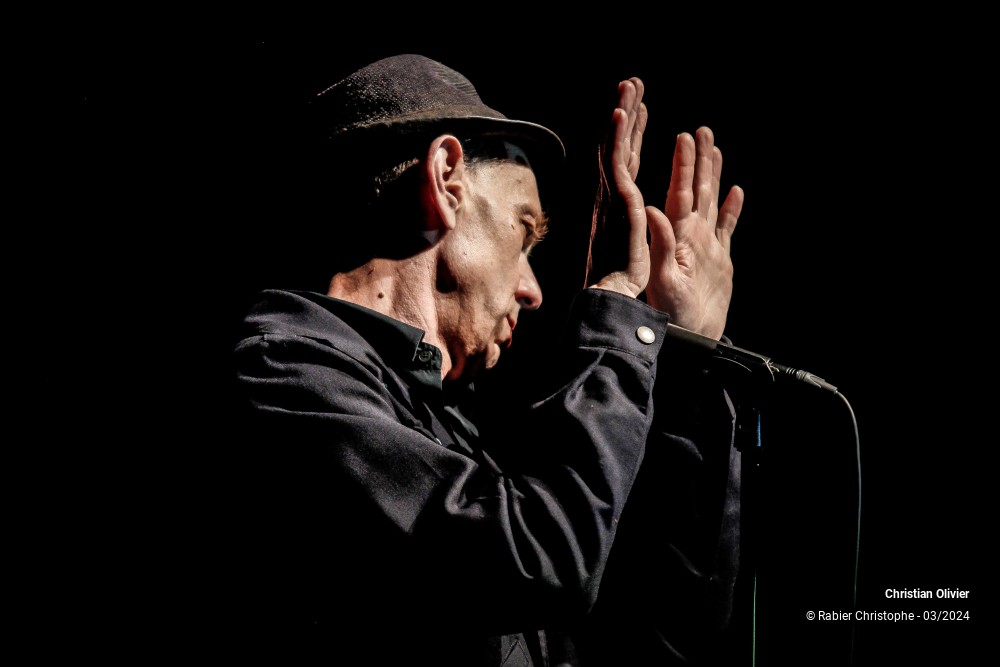33/56 photos du spectacle Christian Olivier