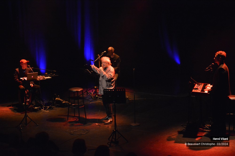 18/20 photos du spectacle Hervé Vilard