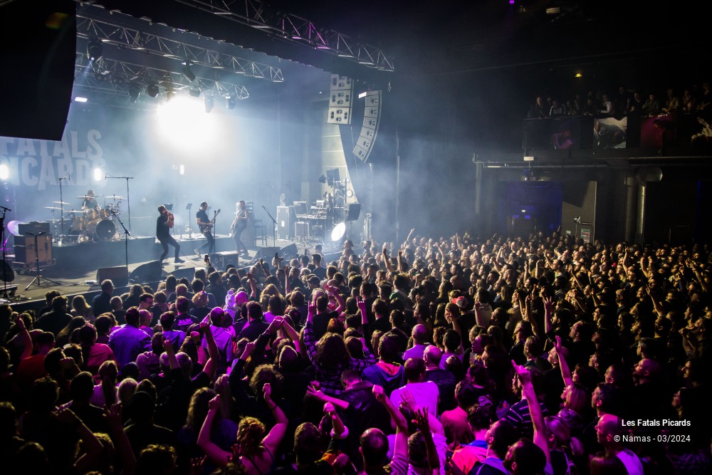 3/87 photos du spectacle Les Fatals Picards