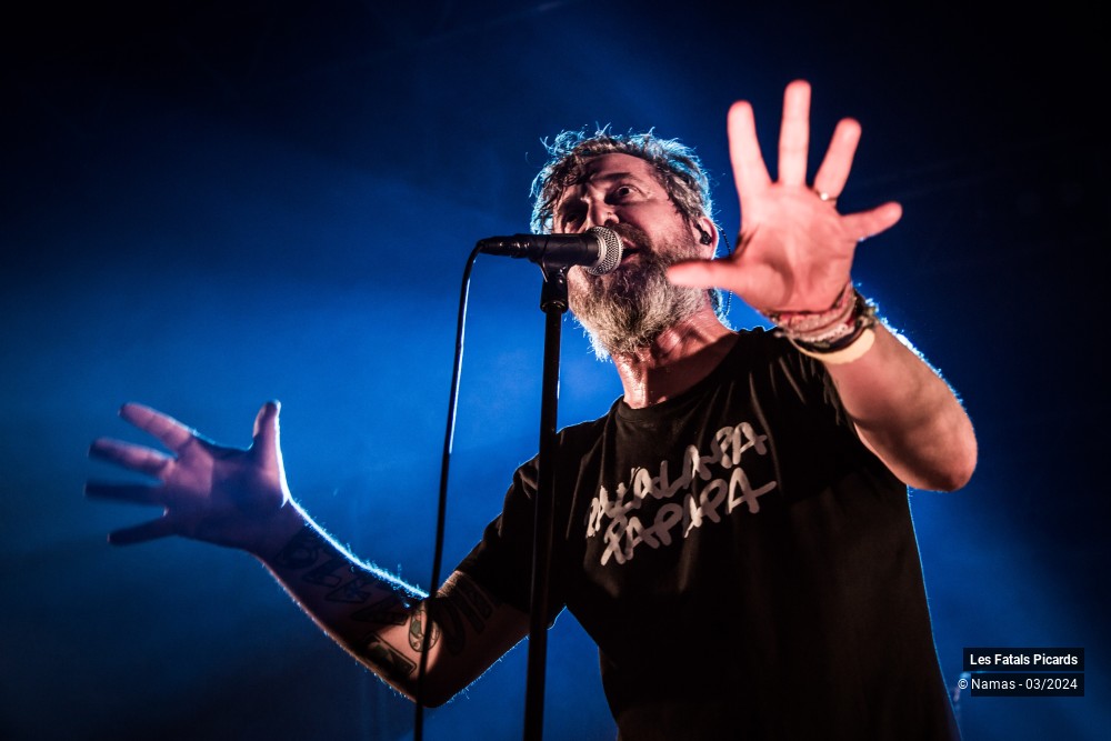 4/87 photos du spectacle Les Fatals Picards