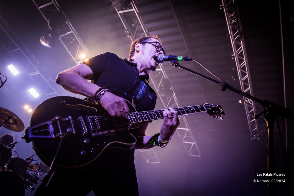 29/87 photos du spectacle Les Fatals Picards