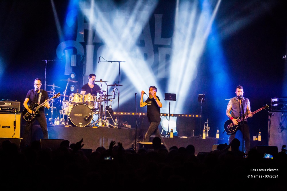 60/87 photos du spectacle Les Fatals Picards