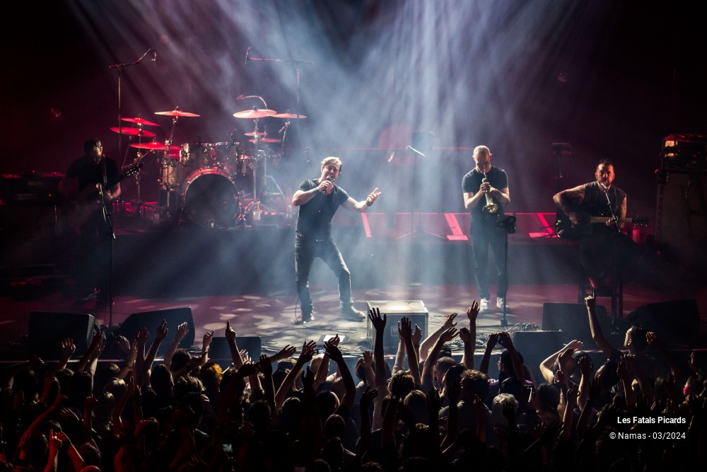 74/87 photos du spectacle Les Fatals Picards