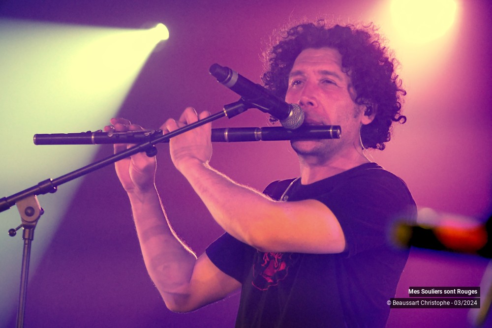 6/63 photos du spectacle Mes Souliers Sont Rouges