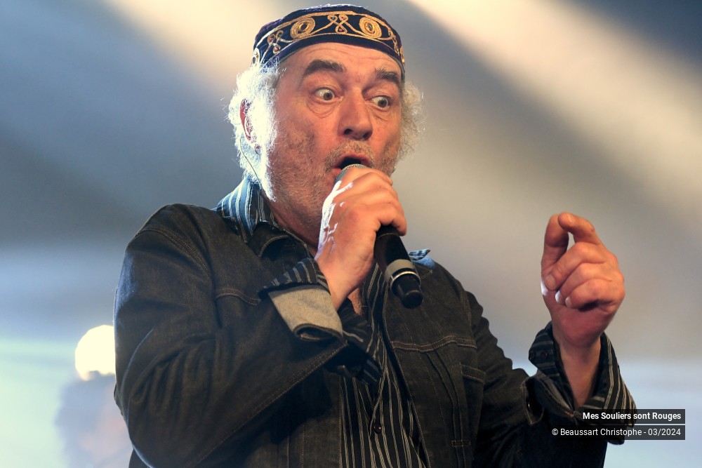 10/63 photos du spectacle Mes Souliers Sont Rouges