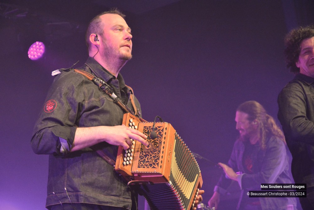 16/63 photos du spectacle Mes Souliers Sont Rouges