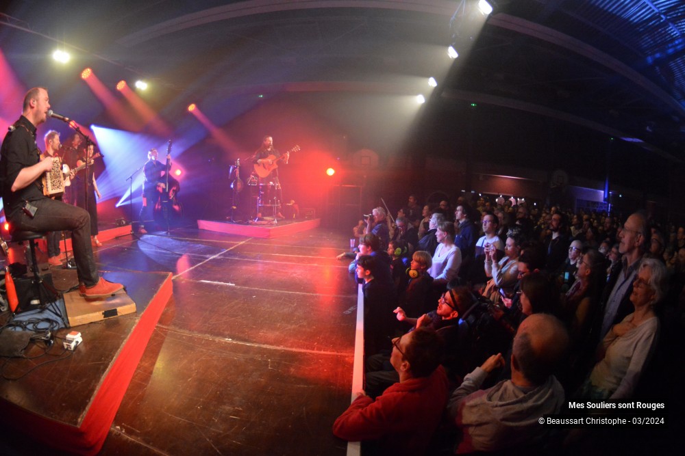 22/63 photos du spectacle Mes Souliers Sont Rouges