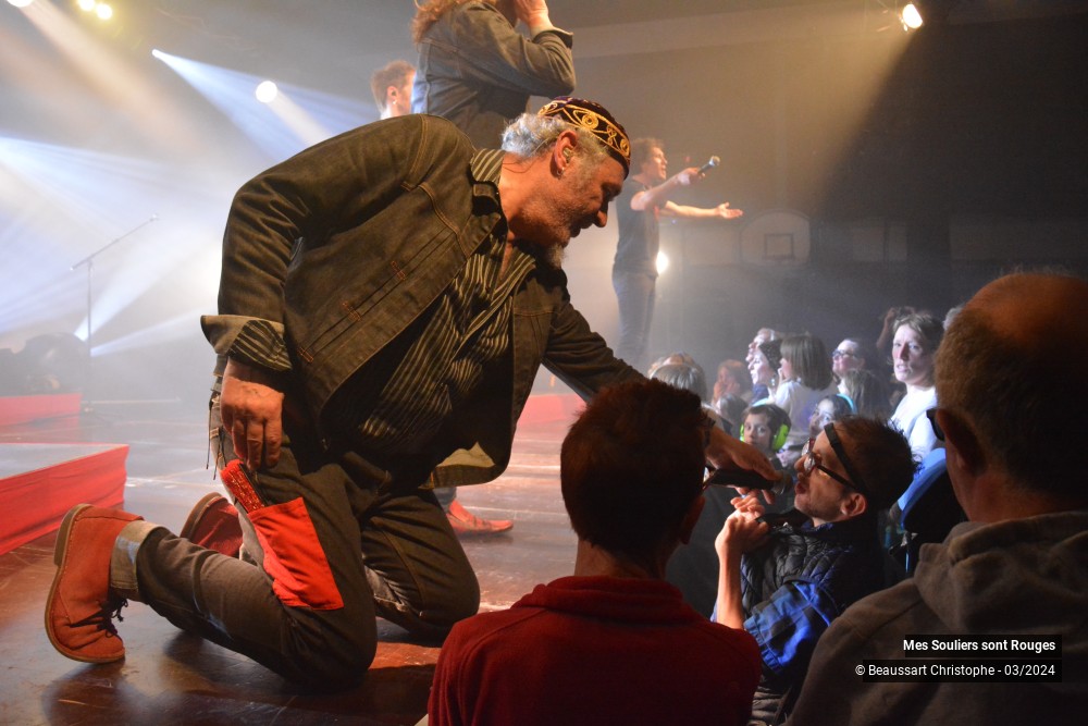 42/63 photos du spectacle Mes Souliers Sont Rouges