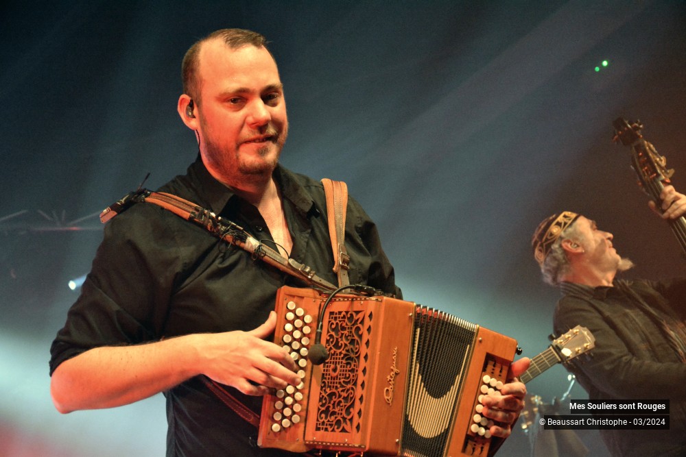 51/63 photos du spectacle Mes Souliers Sont Rouges