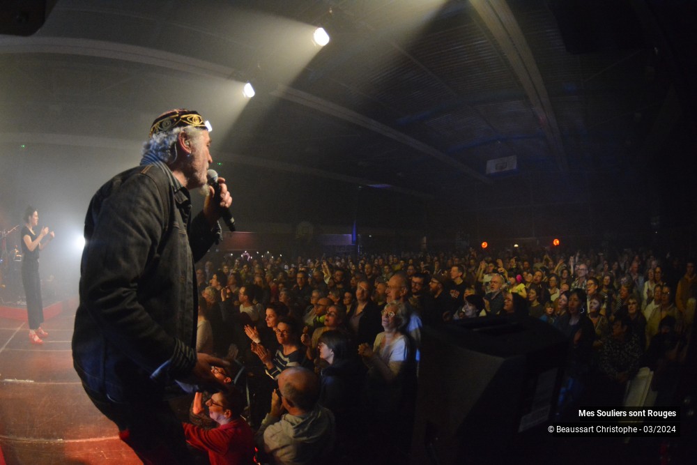 61/63 photos du spectacle Mes Souliers Sont Rouges