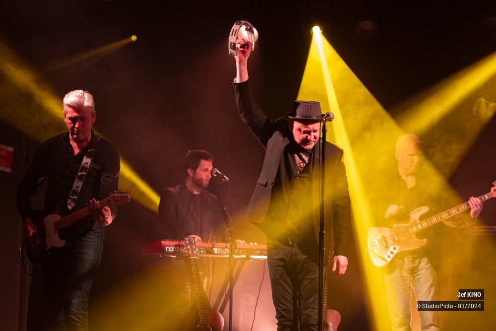 17/70 photos du spectacle Jef KINO