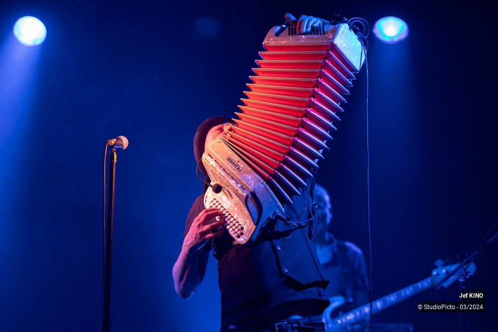52/70 photos du spectacle Jef KINO