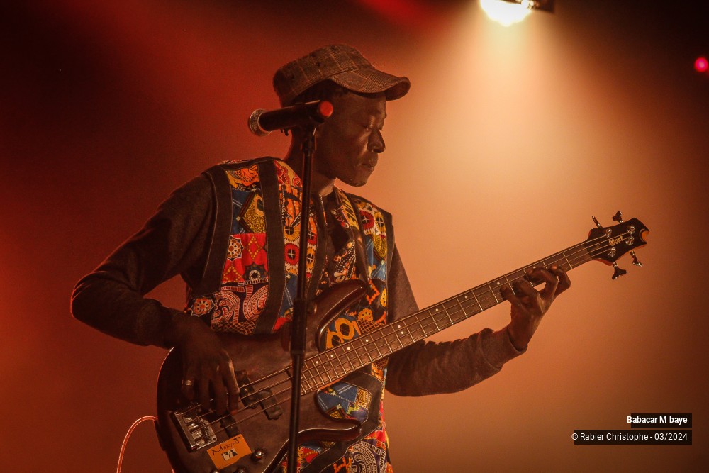 8/27 photos du spectacle Babacar Mbaye