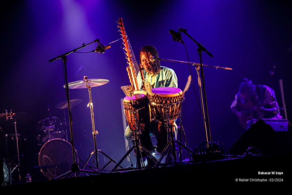 21/27 photos du spectacle Babacar Mbaye