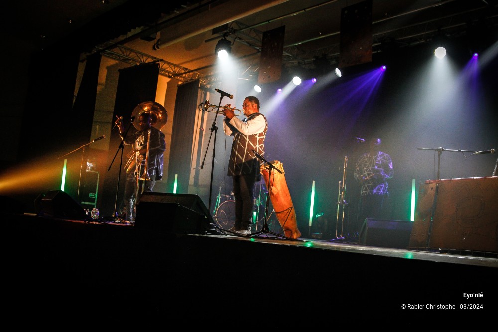 11/24 photos du spectacle Eyo’nlé