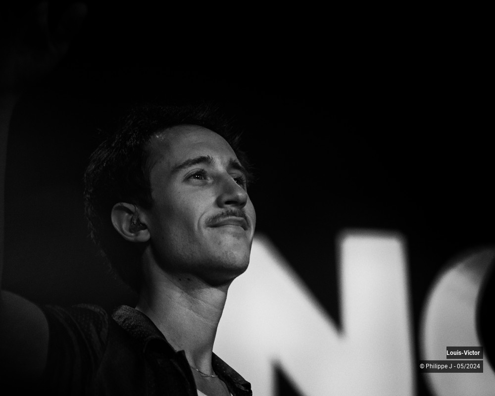 17/18 photos du spectacle Louis Victor