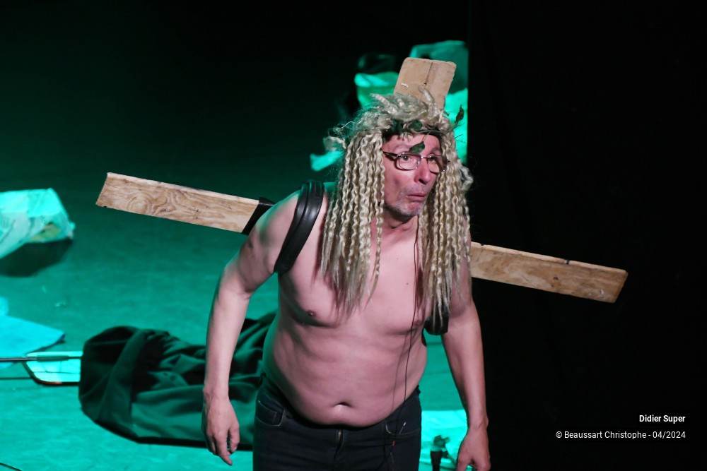 20/36 photos du spectacle Didier Super