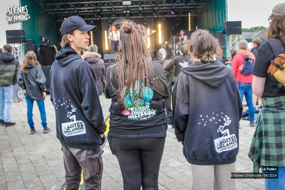 18/30 photos du spectacle Ambiance au festival les agités du mélange 2024
