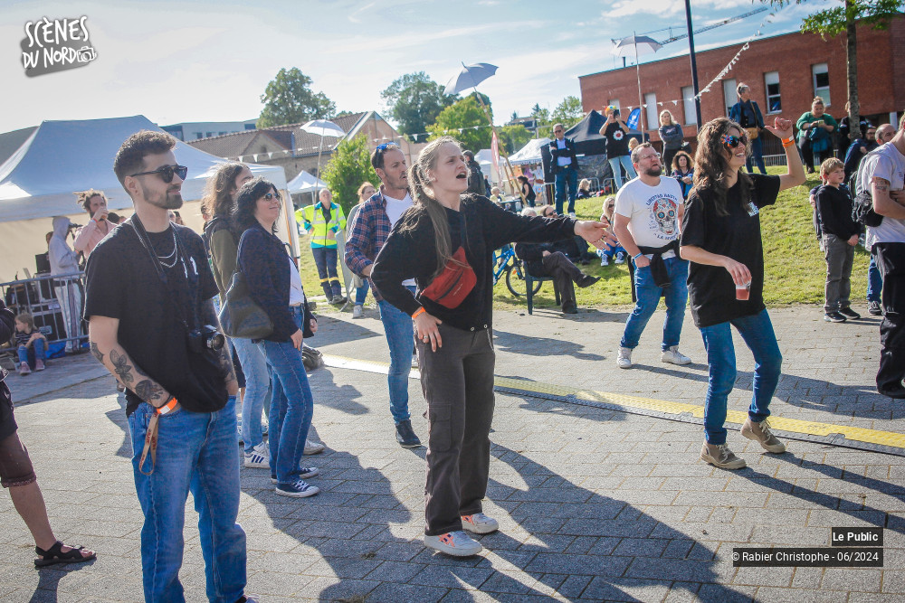 11/31 photos du spectacle Ambiance 2 au festival les agités du mélange 2024