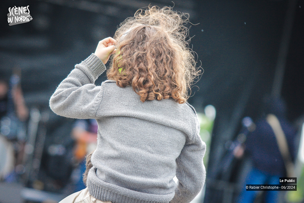 23/31 photos du spectacle Ambiance 2 au festival les agités du mélange 2024