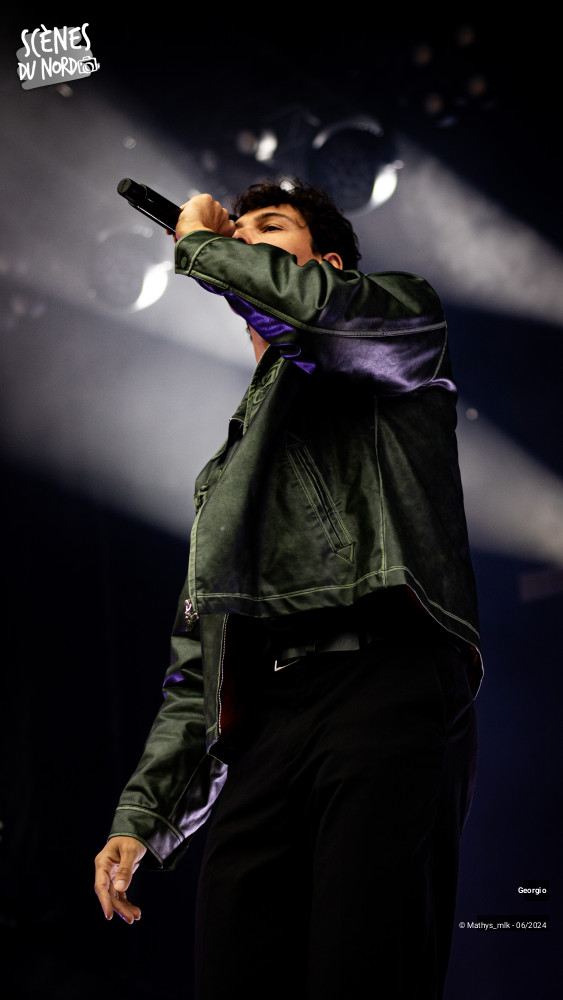 2/9 photos du spectacle Georgio sur la place de Roubaix